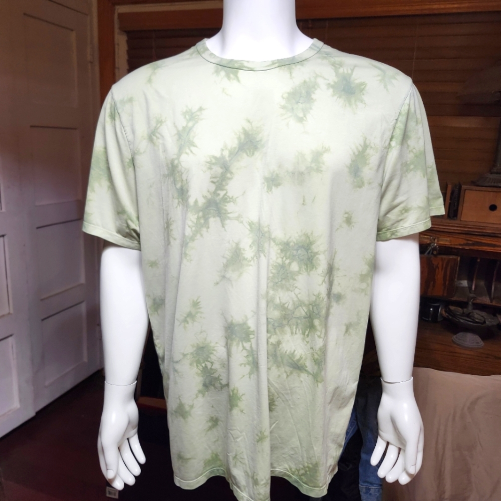 Lululemon Short Sleeve T-Shirt Crew Neck Tie-Dye Light Lime Green - Unisex XL